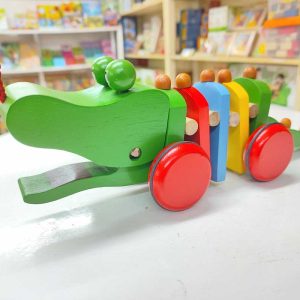 Cá sấu đồ chơi gỗ