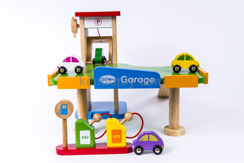 Đấu giá mô hình đồ chơi xe ô tô mini trên Yahoo Nhật làm quà tặng cho bé