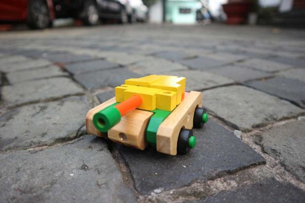 Xe tăng biến hình đồ chơi gỗ