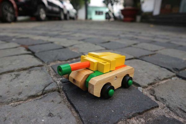 Xe tăng biến hình đồ chơi gỗ